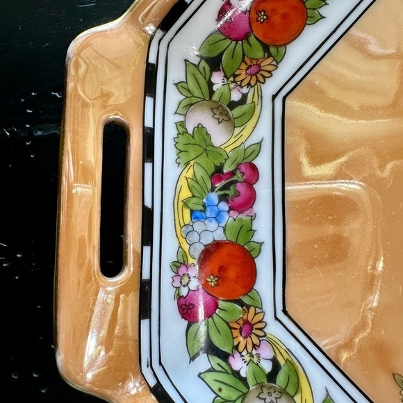 NIPPON NORITAKE, LUSTERWARE OCTAGON PLATTER WITH HANDLES. - Picture 3 of 8